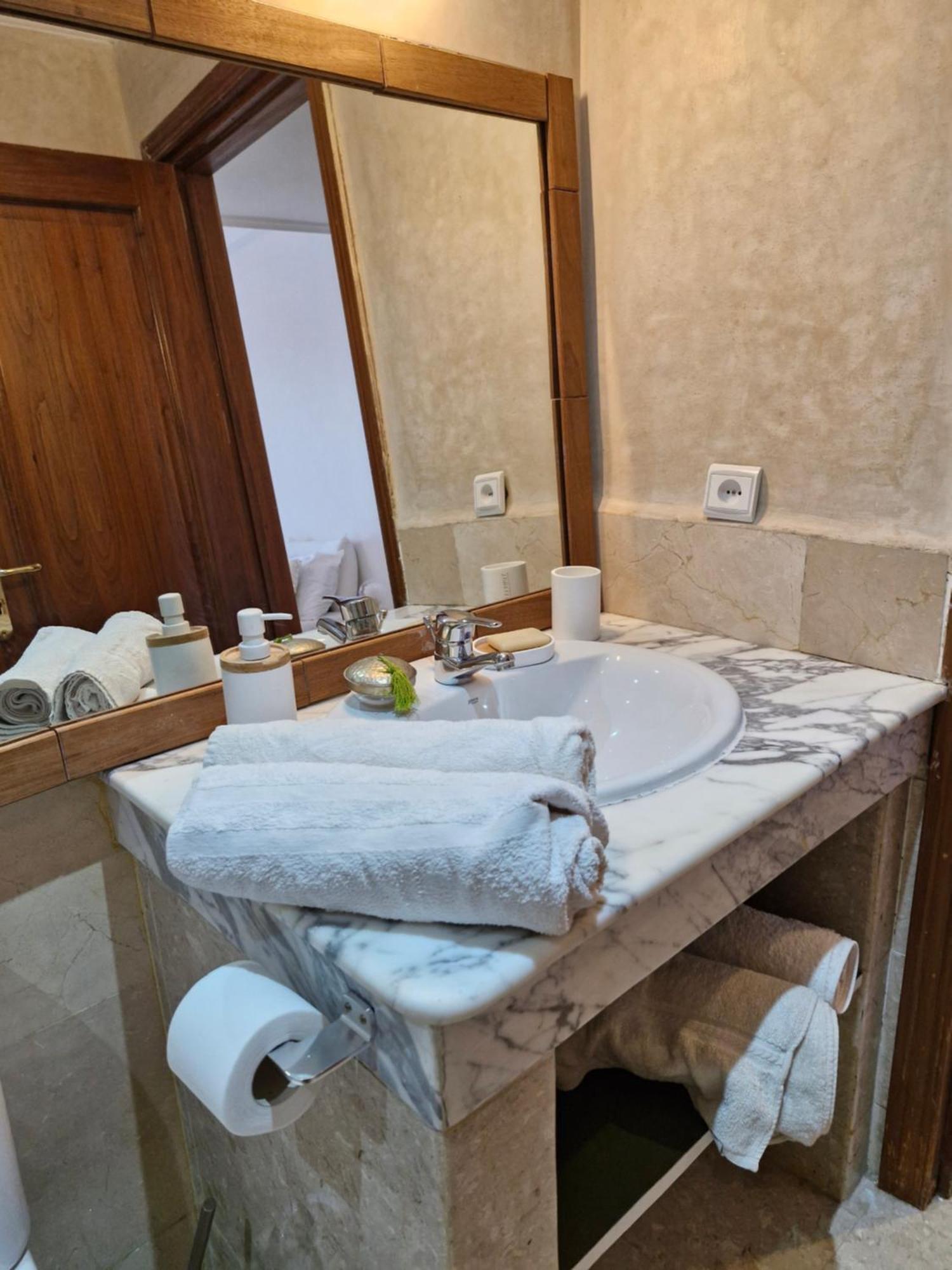 Luxueux Duplex Rooftop En Plein Coeur De Majorelle Apartamento Marrakesh